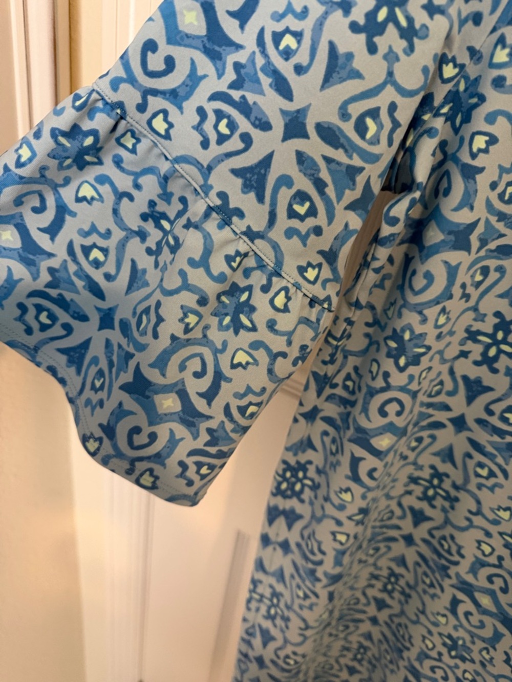 Southern Tide Whitnee Performance Dress blue on blue geometric - Picture 4 of 8